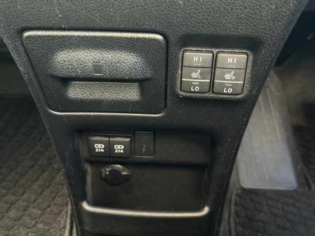 トヨタ エスクァイア Gi 岐阜県 2020(令2)年 4.8万km ブラック 登録時走行距離48345km/純正１０型ナビ/フルセグＴＶ/バックカメラ/後席フリップダウンモニター/ハーフレザーシート/シートヒータ/両側パワースライドドア/クルーズコントロール/ＥＴＣ/ＵＳＢ/Ｂｌｕｅ　ｔｏｏｔｈ/MT付きAT/ドアバイザー/スマホホルダー/プッシュスタート/スマートキー/ABS/横滑り防止装置/レーンキープアシスト/盗難防止装置/オートライト/オートマチックハイビーム/エアバッグ/衝突被害軽減システム