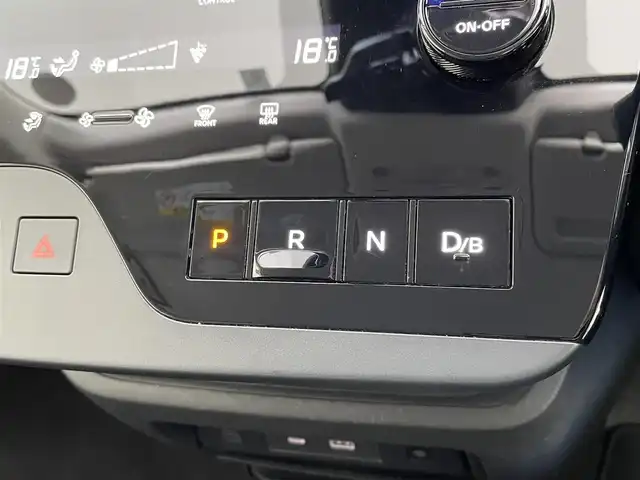 日産 セレナ e－パワー XV 千葉県 2023(令5)年 10万km プリズムホワイト 法人ワンオーナー/NissanConnect　12.3インチナビゲーションシステム/・フルセグTV/BTオーディオ/CarPlay/プロパイロット/両側パワースライドドア/インテリジェントエマージェーシーブレーキ/インテリジェントFCW（前方衝突予報警報）/衝突回避ステアリングアシスト/踏み間違え衝突防止アシスト/レーンキープアシスト/ハンズフリーオートスライドドア/インテリジェントオートライト/オートハイビーム/マルチテレインカメラ/ブレーキホールド/合皮防水シート/ETC2.0/ヒルスタートアシスト/スマートキー/プッシュスタート/LEDヘッドライト/保証書/取扱説明書/スペアキー/ディーラー整備記録簿3年分