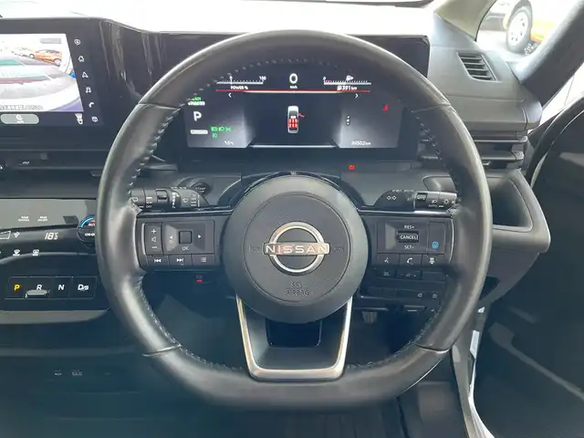 日産 セレナ e－パワー XV 千葉県 2023(令5)年 10万km プリズムホワイト 法人ワンオーナー/NissanConnect　12.3インチナビゲーションシステム/・フルセグTV/BTオーディオ/CarPlay/プロパイロット/両側パワースライドドア/インテリジェントエマージェーシーブレーキ/インテリジェントFCW（前方衝突予報警報）/衝突回避ステアリングアシスト/踏み間違え衝突防止アシスト/レーンキープアシスト/ハンズフリーオートスライドドア/インテリジェントオートライト/オートハイビーム/マルチテレインカメラ/ブレーキホールド/合皮防水シート/ETC2.0/ヒルスタートアシスト/スマートキー/プッシュスタート/LEDヘッドライト/保証書/取扱説明書/スペアキー/ディーラー整備記録簿3年分