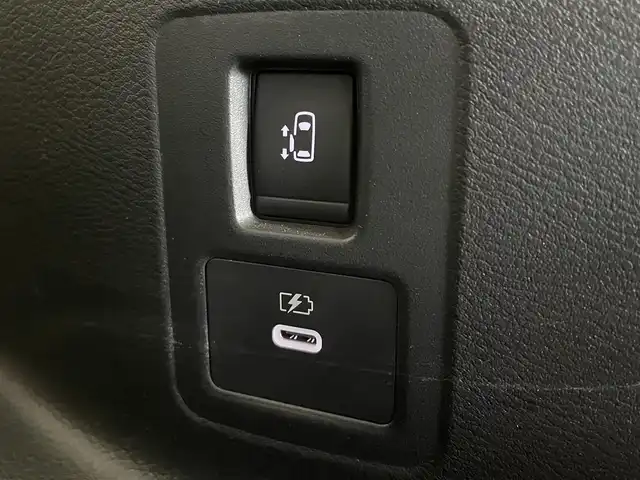 日産 セレナ e－パワー XV 千葉県 2023(令5)年 10万km プリズムホワイト 法人ワンオーナー/NissanConnect　12.3インチナビゲーションシステム/・フルセグTV/BTオーディオ/CarPlay/プロパイロット/両側パワースライドドア/インテリジェントエマージェーシーブレーキ/インテリジェントFCW（前方衝突予報警報）/衝突回避ステアリングアシスト/踏み間違え衝突防止アシスト/レーンキープアシスト/ハンズフリーオートスライドドア/インテリジェントオートライト/オートハイビーム/マルチテレインカメラ/ブレーキホールド/合皮防水シート/ETC2.0/ヒルスタートアシスト/スマートキー/プッシュスタート/LEDヘッドライト/保証書/取扱説明書/スペアキー/ディーラー整備記録簿3年分