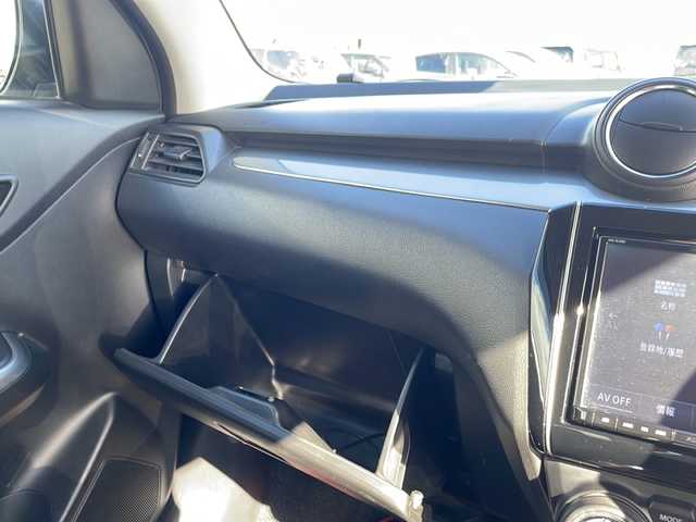 スズキ スイフト RS 島根県 2018(平30)年 4.5万km プレミアムシルバーメタリック ディーラーオプション8インチメモリナビゲーション/(AVIC-RLS901)/フルセグ BT CD DVD SD/レーダークルーズコントロール/パドルシフト/D/N席シートヒーター/社外前方ドライブレコーダー(VREC-DZ300)/4WD/ビルトインETC/LEDヘッドライト/AUTOライト/フォグライト/純正18インチアルミホイール/純正ドアバイザー/ISOFIX/シートリフター/電動格納ミラー/ウィンカーミラー