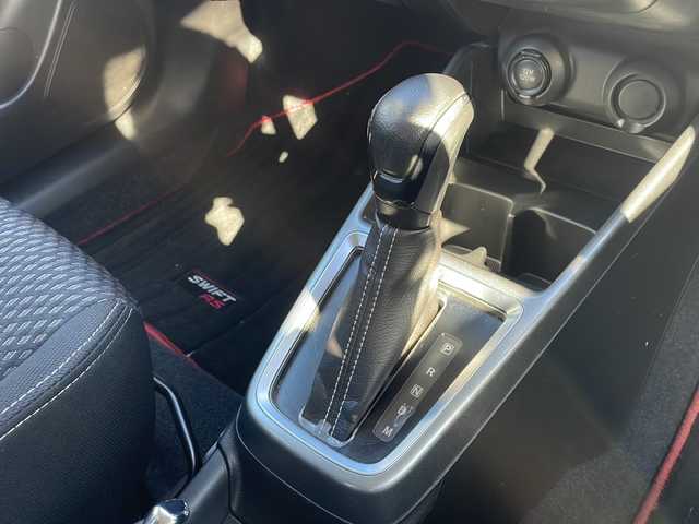 スズキ スイフト RS 島根県 2018(平30)年 4.5万km プレミアムシルバーメタリック ディーラーオプション8インチメモリナビゲーション/(AVIC-RLS901)/フルセグ BT CD DVD SD/レーダークルーズコントロール/パドルシフト/D/N席シートヒーター/社外前方ドライブレコーダー(VREC-DZ300)/4WD/ビルトインETC/LEDヘッドライト/AUTOライト/フォグライト/純正18インチアルミホイール/純正ドアバイザー/ISOFIX/シートリフター/電動格納ミラー/ウィンカーミラー