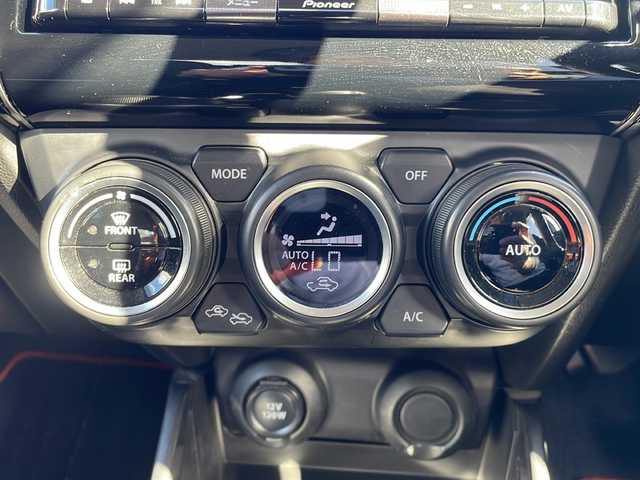 スズキ スイフト RS 島根県 2018(平30)年 4.5万km プレミアムシルバーメタリック ディーラーオプション8インチメモリナビゲーション/(AVIC-RLS901)/フルセグ BT CD DVD SD/レーダークルーズコントロール/パドルシフト/D/N席シートヒーター/社外前方ドライブレコーダー(VREC-DZ300)/4WD/ビルトインETC/LEDヘッドライト/AUTOライト/フォグライト/純正18インチアルミホイール/純正ドアバイザー/ISOFIX/シートリフター/電動格納ミラー/ウィンカーミラー