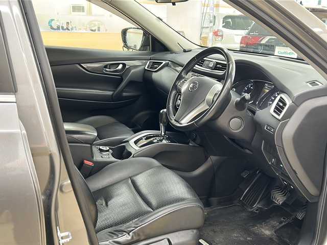 日産 エクストレイル 20X エマージェンシーブレーキ 道央・札幌 2016(平28)年 7.6万km ダークメタルグレー 4WD/純正SDナビCD/AM/FM/BT/フルセグ/バックカメラ/純正ドライブレコーダー/純正エンジンスターター/前席シートヒーター/ヒルディセントコントロール/ステアリングスイッチ/ETC/ミラーヒーター/クリアランスソナー/ウィンカーミラー/アイドリングストップ/横滑り防止/オートライト/レザーステアリング/ステアリングスイッチ/スマートキー/スペアキー/電格ミラー/バニティミラー/純正フロアマット/取扱説明書/保証書/ナビ説明書