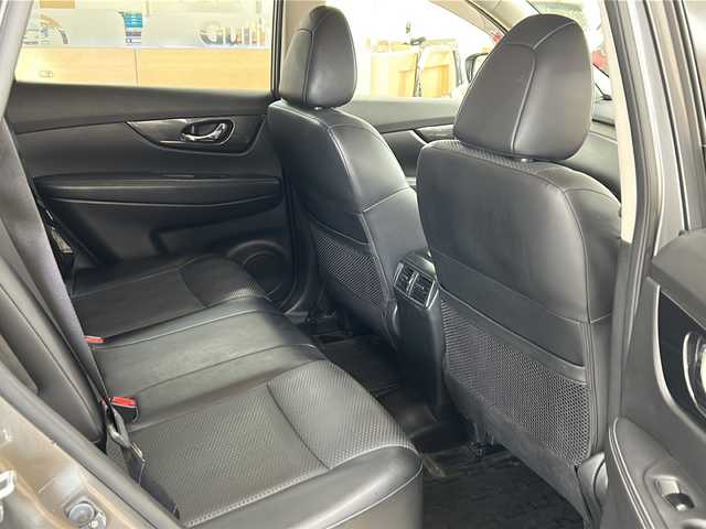 日産 エクストレイル 20X エマージェンシーブレーキ 道央・札幌 2016(平28)年 7.6万km ダークメタルグレー 4WD/純正SDナビCD/AM/FM/BT/フルセグ/バックカメラ/純正ドライブレコーダー/純正エンジンスターター/前席シートヒーター/ヒルディセントコントロール/ステアリングスイッチ/ETC/ミラーヒーター/クリアランスソナー/ウィンカーミラー/アイドリングストップ/横滑り防止/オートライト/レザーステアリング/ステアリングスイッチ/スマートキー/スペアキー/電格ミラー/バニティミラー/純正フロアマット/取扱説明書/保証書/ナビ説明書