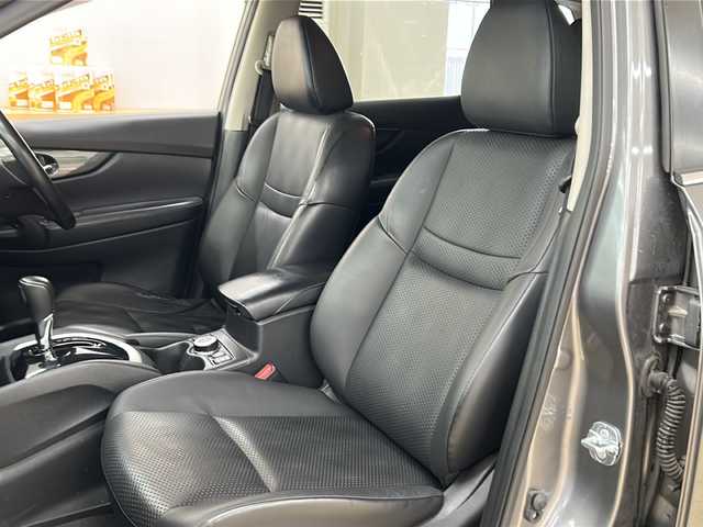 日産 エクストレイル 20X エマージェンシーブレーキ 道央・札幌 2016(平28)年 7.6万km ダークメタルグレー 4WD/純正SDナビCD/AM/FM/BT/フルセグ/バックカメラ/純正ドライブレコーダー/純正エンジンスターター/前席シートヒーター/ヒルディセントコントロール/ステアリングスイッチ/ETC/ミラーヒーター/クリアランスソナー/ウィンカーミラー/アイドリングストップ/横滑り防止/オートライト/レザーステアリング/ステアリングスイッチ/スマートキー/スペアキー/電格ミラー/バニティミラー/純正フロアマット/取扱説明書/保証書/ナビ説明書