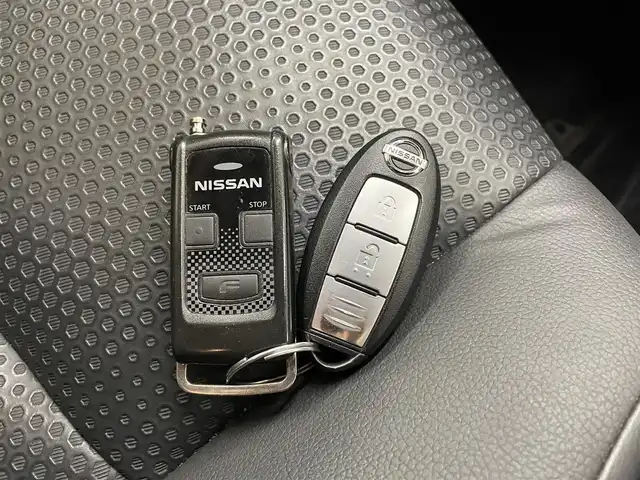 日産 エクストレイル 20X エマージェンシーブレーキ 道央・札幌 2016(平28)年 7.6万km ダークメタルグレー 4WD/純正SDナビCD/AM/FM/BT/フルセグ/バックカメラ/純正ドライブレコーダー/純正エンジンスターター/前席シートヒーター/ヒルディセントコントロール/ステアリングスイッチ/ETC/ミラーヒーター/クリアランスソナー/ウィンカーミラー/アイドリングストップ/横滑り防止/オートライト/レザーステアリング/ステアリングスイッチ/スマートキー/スペアキー/電格ミラー/バニティミラー/純正フロアマット/取扱説明書/保証書/ナビ説明書