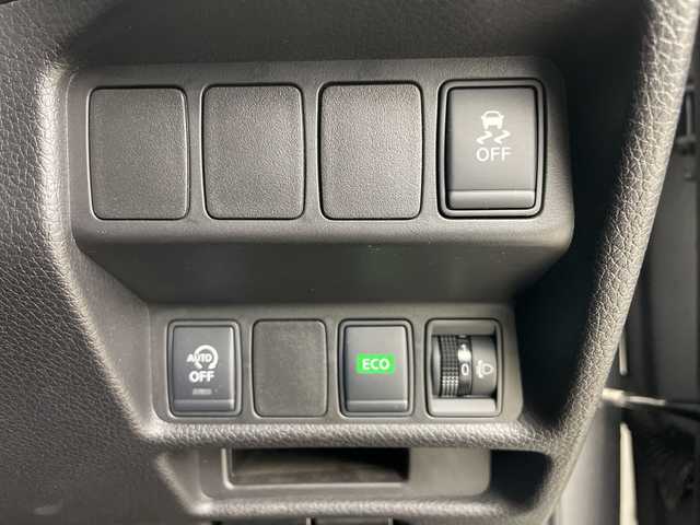 日産 エクストレイル 20X エマージェンシーブレーキ 道央・札幌 2016(平28)年 7.6万km ダークメタルグレー ・4WD/・純正ナビ&CD&BT&TV/・バックカメラ/・クリアランスソナー/・アイドリングストップ/・横滑り防止/・ヒルディセントコントロール/・純正ドライブレコーダー/・前席シートヒーター/・ETC/・ステアリングスイッチ/・ウィンカーミラー/・電動格納ミラー/・ドアミラーヒーター/・オートライト/・スマートキー/・スペアキー/・純正エンジンスターター/・純正フロアマット/・取扱説明書/・保証書/・ナビ説明書