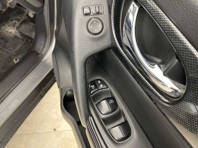 日産 エクストレイル 20X エマージェンシーブレーキ 道央・札幌 2016(平28)年 7.6万km ダークメタルグレー ・4WD/・純正ナビ&CD&BT&TV/・バックカメラ/・クリアランスソナー/・アイドリングストップ/・横滑り防止/・ヒルディセントコントロール/・純正ドライブレコーダー/・前席シートヒーター/・ETC/・ステアリングスイッチ/・ウィンカーミラー/・電動格納ミラー/・ドアミラーヒーター/・オートライト/・スマートキー/・スペアキー/・純正エンジンスターター/・純正フロアマット/・取扱説明書/・保証書/・ナビ説明書