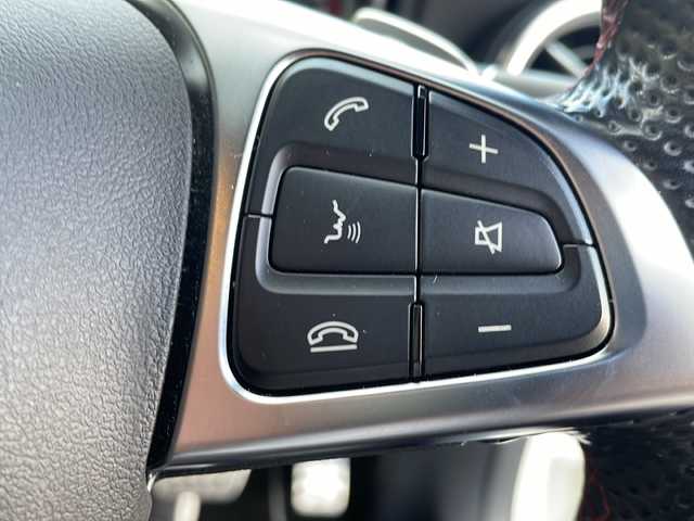 メルセデス・ベンツ Ａ１８０ スポーツ 岡山県 2016(平28)年 3.2万km ポーラホワイト AMGスタイリングパッケージ/・AMGフロントサイドリヤアンダーバンパー/・AMG5ツインスポーク/・本革巻スポーツステアリング/レーダーセーフティパッケージ/・ブラインドスポットアシスト/・ディスタンスパイロットディストロニック/・レーンキーピングアシスト/・PRE‐SAFE/ベーシックパッケージ/・メモリ付きフルオートシート/・ランバーサポート/・クライメートコントロール/・サングラスケース/・後席アームレスト/・アンダーシートボックス/・後席カップホルダー/・シートバックポケット/・トランクスルー機能/・ラゲッジルーム12V電源ソケット/・リバース機能付きドアミラー/MercedesBenzロゴ入りブレーキキャリパー/ダイヤモンドグリル/HDDナビ/フルセグTV　DVD CD SD Bluetooth/バックカメラ/シートヒーター/パークトロニック/パーキングパイロット/アクティブボンネット/クリアランスソナー/スペアキー/LEDパフォーマンスヘッドライト/オートライト/レインセンサー/リヤフォグランプ/ARS/アクティブブレーキホールド/ISOFIX/照明ミラーサンバイザー/新車保証書/取扱説明書