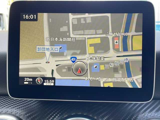 メルセデス・ベンツ Ａ１８０ スポーツ 岡山県 2016(平28)年 3.2万km ポーラホワイト AMGスタイリングパッケージ/・AMGフロントサイドリヤアンダーバンパー/・AMG5ツインスポーク/・本革巻スポーツステアリング/レーダーセーフティパッケージ/・ブラインドスポットアシスト/・ディスタンスパイロットディストロニック/・レーンキーピングアシスト/・PRE‐SAFE/ベーシックパッケージ/・メモリ付きフルオートシート/・ランバーサポート/・クライメートコントロール/・サングラスケース/・後席アームレスト/・アンダーシートボックス/・後席カップホルダー/・シートバックポケット/・トランクスルー機能/・ラゲッジルーム12V電源ソケット/・リバース機能付きドアミラー/MercedesBenzロゴ入りブレーキキャリパー/ダイヤモンドグリル/HDDナビ/フルセグTV　DVD CD SD Bluetooth/バックカメラ/シートヒーター/パークトロニック/パーキングパイロット/アクティブボンネット/クリアランスソナー/スペアキー/LEDパフォーマンスヘッドライト/オートライト/レインセンサー/リヤフォグランプ/ARS/アクティブブレーキホールド/ISOFIX/照明ミラーサンバイザー/新車保証書/取扱説明書