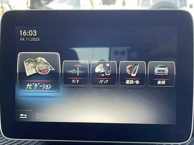 メルセデス・ベンツ Ａ１８０ スポーツ 岡山県 2016(平28)年 3.2万km ポーラホワイト AMGスタイリングパッケージ/・AMGフロントサイドリヤアンダーバンパー/・AMG5ツインスポーク/・本革巻スポーツステアリング/レーダーセーフティパッケージ/・ブラインドスポットアシスト/・ディスタンスパイロットディストロニック/・レーンキーピングアシスト/・PRE‐SAFE/ベーシックパッケージ/・メモリ付きフルオートシート/・ランバーサポート/・クライメートコントロール/・サングラスケース/・後席アームレスト/・アンダーシートボックス/・後席カップホルダー/・シートバックポケット/・トランクスルー機能/・ラゲッジルーム12V電源ソケット/・リバース機能付きドアミラー/MercedesBenzロゴ入りブレーキキャリパー/ダイヤモンドグリル/HDDナビ/フルセグTV　DVD CD SD Bluetooth/バックカメラ/シートヒーター/パークトロニック/パーキングパイロット/アクティブボンネット/クリアランスソナー/スペアキー/LEDパフォーマンスヘッドライト/オートライト/レインセンサー/リヤフォグランプ/ARS/アクティブブレーキホールド/ISOFIX/照明ミラーサンバイザー/新車保証書/取扱説明書