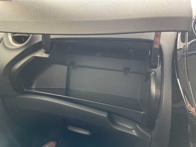 日産 ノート e－パワー X 愛知県 2017(平29)年 4.2万km プレミアムコロナオレンジ 純正ナビ/コーナーセンサー/HIDヘッドライト/オートライト/ドライブレコーダー/ETC/衝突軽減システム/フルセグ/CD DVD/Bluetooth/ステアリングスイッチ/スマートキー/プッシュスタート