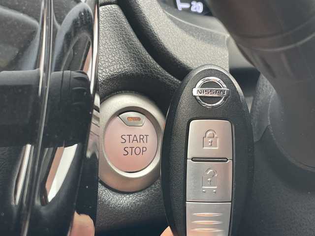 日産 ノート e－パワー X 愛知県 2017(平29)年 4.2万km プレミアムコロナオレンジ 純正ナビ/コーナーセンサー/HIDヘッドライト/オートライト/ドライブレコーダー/ETC/衝突軽減システム/フルセグ/CD DVD/Bluetooth/ステアリングスイッチ/スマートキー/プッシュスタート