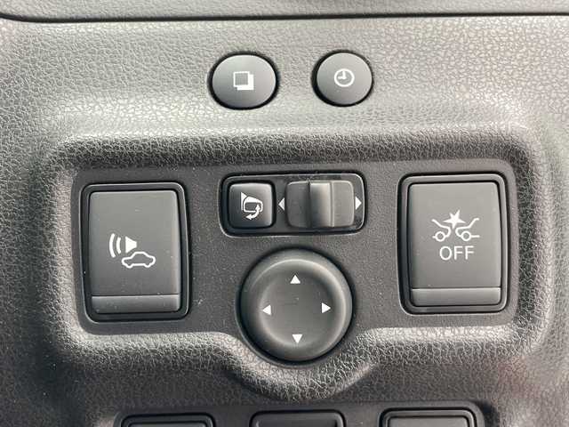 日産 ノート e－パワー X 愛知県 2017(平29)年 4.2万km プレミアムコロナオレンジ 純正ナビ/コーナーセンサー/HIDヘッドライト/オートライト/ドライブレコーダー/ETC/衝突軽減システム/フルセグ/CD DVD/Bluetooth/ステアリングスイッチ/スマートキー/プッシュスタート