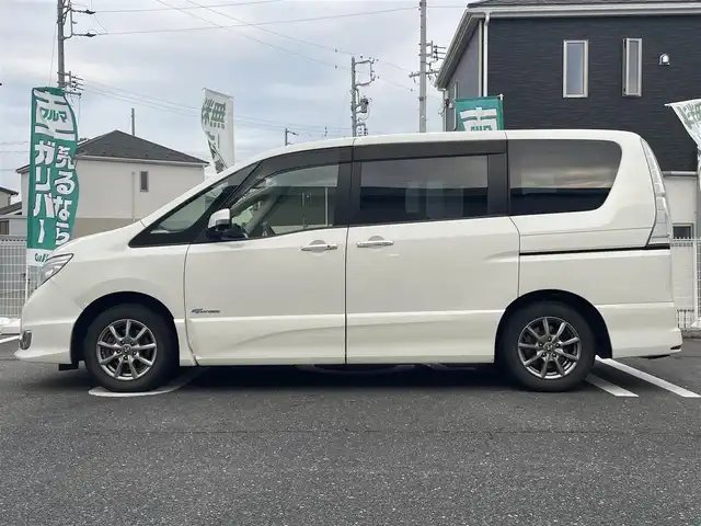 日産 セレナ ハイウェイS S HV Aセーフ 三重県 2014(平26)年 12.1万km ブリリアントホワイトパール 登録時121053Km/ナビ/（AM・FM・CD・DVD・Bluetooth・AUX）/ワンセグTV/スペアキー/両側パワースライドドア　/バッグカメラ　/アラウンドビューモニター　/クルーズコントロール/フリップダウンモニター　/ＬＥＤオートライト　/フォグライト/ステアリングリモコン　/レーンキープアシスト　/横滑り防止装置　/衝突軽減/ビルトインETC/エンジンプッシュ/取説/保証書