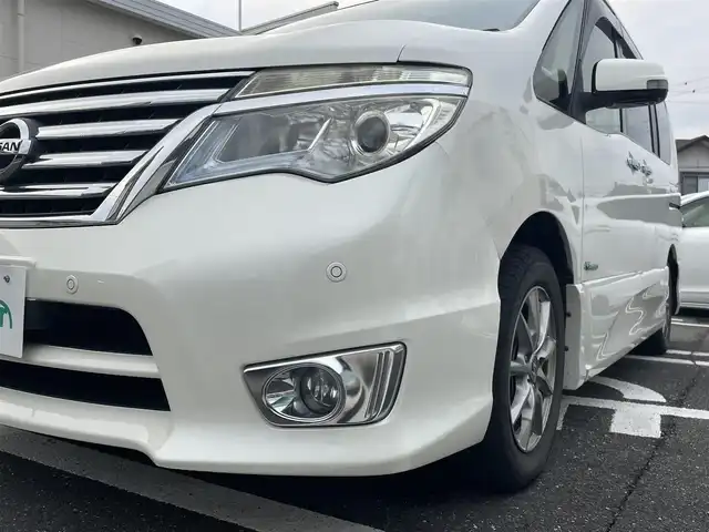 日産 セレナ ハイウェイS S HV Aセーフ 三重県 2014(平26)年 12.1万km ブリリアントホワイトパール 登録時121053Km/ナビ/（AM・FM・CD・DVD・Bluetooth・AUX）/ワンセグTV/スペアキー/両側パワースライドドア　/バッグカメラ　/アラウンドビューモニター　/クルーズコントロール/フリップダウンモニター　/ＬＥＤオートライト　/フォグライト/ステアリングリモコン　/レーンキープアシスト　/横滑り防止装置　/衝突軽減/ビルトインETC/エンジンプッシュ/取説/保証書