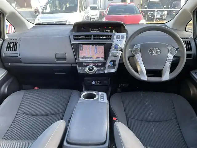 トヨタ プリウス α S 愛知県 2015(平27)年 10.5万km アティチュードブラックマイカ (株)IDOMが運営する【じしゃロン名古屋鳴海店】の自社ローン専用車両になりますこちらは現金またはオートローンご利用時の価格です。自社ローンご希望の方は別途その旨お申付け下さい/スマートキー/純正ナビ・フルセグTV/　（CD/DVD/BT)/バックカメラ/ビルトインETC/LEDライト