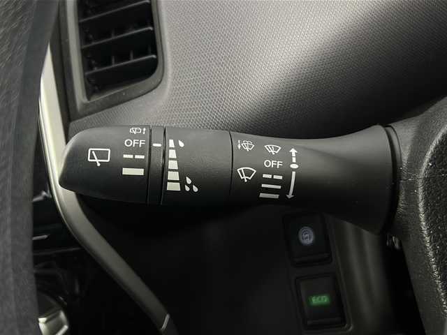 日産 セレナ X V 愛知県 2021(令3)年 2.3万km マルーンレッド 2トーン 純正７インチナビ/・フルセグ/・Bluetooth/・バックカメラ/ドライブレコーダー/ETC/両側パワースライドドア/衝突軽減ブレーキ/スマートキー/プッシュスタート/オプション16インチAW