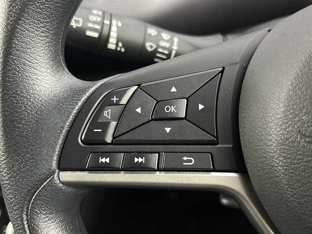 日産 セレナ X V 愛知県 2021(令3)年 2.3万km マルーンレッド 2トーン 純正７インチナビ/・フルセグ/・Bluetooth/・バックカメラ/ドライブレコーダー/ETC/両側パワースライドドア/衝突軽減ブレーキ/スマートキー/プッシュスタート/オプション16インチAW