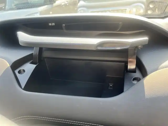日産 セレナ ハイウェイスター プロパイロットED 島根県 2016(平28)年 5.4万km ダイヤモンドブラック 純正9インチナビ/（Ｂｌｕｅｔｏｏｔｈ/Ｂｌｕ－ｒａｙ/フルセグTV）/ＥＴＣ/バックカメラ/前後ドライブレコーダー/前後コーナーセンサー/アダプティブクルーズコントロール/純正フリップダウンモニター/ハンズフリーパワースライドドア/衝突被害軽減システム/LEDオートライト/横滑り防止装置/純正16インチアルミホイール/純正フロアマット/ドアバイザー/後席USBポート（充電用）