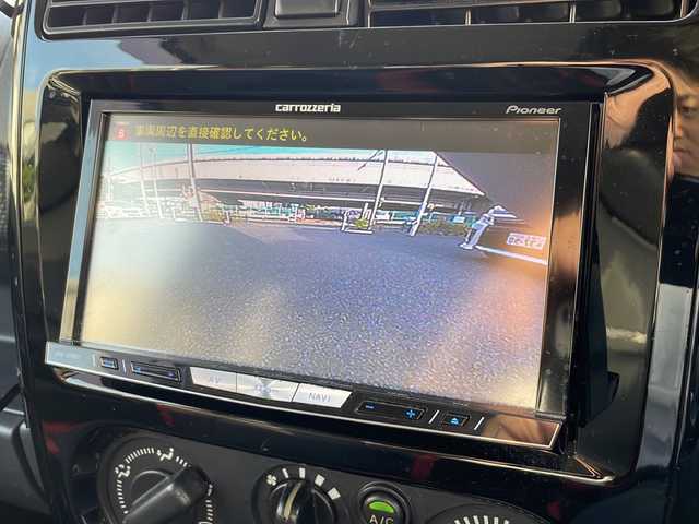 スズキ ジムニー クロスアドベンチャー 東京都 2013(平25)年 8.4万km クエーサーグレーメタリック 社外メモリナビ　型式：AVIC-ZH0007/Bluetooth/フルセグTV/SD/DVD/ルーフキャリア/レザーシート/ドライブレコーダー/ETC/ターボ車