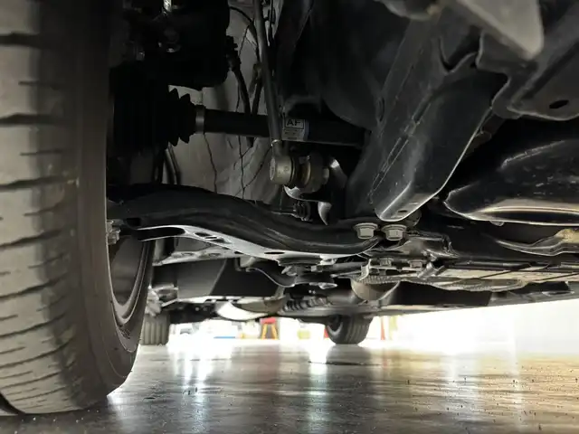 トヨタ アルファード S Cパッケージ 三重県 2022(令4)年 2.4万km ホワイトパールクリスタルシャイン ガソリン/FF/MTモード付インパネCVT/純正 9インチナビ/（AM/FM/USB/HDMI（画面上は『DVD』）/Bluetooth/Miracast/CarPlay/AndroidAuto）/純正 12.1インチ後席モニター V12T-R68C /バックガイドモニター/両側パワースライドドア/ビルトインETC/Toyota Safety Sense/・プリクラッシュセーフティ［PCS］/・レーントレーシングアシスト［LTA］/・レーダークルコン/・アダプティブハイビーム［AHS］/・ロードサインアシスト［RSA］/・【OP】ブラインドスポットモニター［BSM］＋リヤクロストラフィックアラート［RCTA］/・インテリジェントクリアランスソナー［パーキングサポートブレーキ（静止物＋後方接近車）］/・先行車発進告知機能/装備/・【OP】ツインムーンルーフ/・【OP】デジタルインナーミラー/・黒合皮シート/・シートヒーター/ベンチレーション（D/N）/・エグゼクティブパワーシート（Dメモリー付8way/N4way&オットマン/2ndリクライニング&オットマン）/・パワーバックドア/・ステアリングヒーター/・AC100Vコンセント（100W）/・純正18inAW/・保/取/ナビ取/・予備キーx1