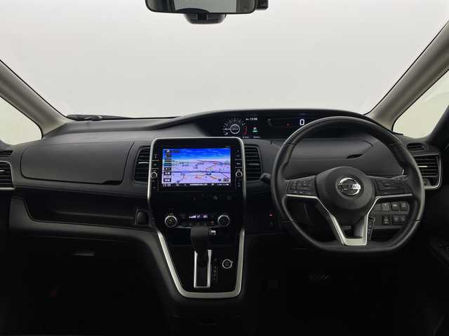 日産 セレナ ハイウェイスター 新潟県 2017(平29)年 5.4万km ブリリアントホワイトパール 【４ＷＤ】/ワンオーナー/純正メモリーナビ/(MM516D-L)/フルセグ＆ＤＶＤ＆ＢＴ/全方位カメラ/両側パワースライド/ドラレコ/スマートキー/スペアキー/エンジンスターター/ＥＴＣ/純正エアロ/純正１５アルミ/レーンキープ/コーナーセンサー/エマージェンシーブレーキ/革巻ステアリング/ウィンカーミラー/左右バニティミラー/スタッドレス積込/保証書＆整備手帳