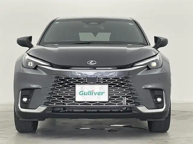 レクサス ＬＢＸ クール 群馬県 2024(令6)年 1万km グレーＭ マークレビンソン プレミアムサラウンドサウンドシステム /Lexus Teammate/・Advanced Drive/・Advanced Park/カラーヘッドアップディスプレイ/おくだけ充電/寒冷地仕様/＝＝＝＝＝/9.8インチディスプレイオーディオ（コネクティッドナビ対応）/・Bluetooth /USB(Type-C)/miracast/フルセグTV/・前後ドライブレコーダー/パノラミックビューモニター/Lexus Safety System ＋/・プリクラッシュセーフティ/・レーンディパーチャーアラート/・レーントレーシングアシスト/・レーダークルーズコントロール（全車速追従機能付）/・アダプティブハイビームシステム/・緊急時操舵支援/＋フロントクロストラフィックアラート＋レーンチェンジアシスト＋ドライバーモニター連携 ・ドライバー異常時対応システム ・ロードサインアシスト・発進遅れ告知機能/ブラインドスポットモニター/ITS Connect/セミアニリン本革×ウルトラスエードシート/（D/N シートヒーター付）/ビルトインETC2.0/本革スアリング（パドルシフト/ステアリングヒーター付）/LEDヘッドライト/オートライト/パワーバックドア（挟み込み防止機能付）