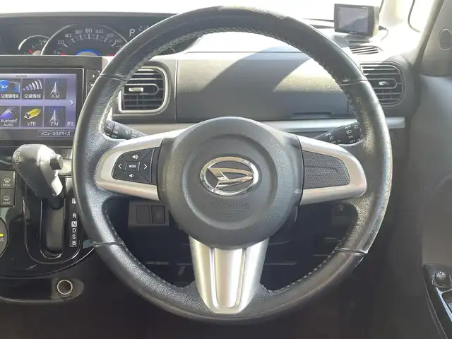 ダイハツ タント カスタム RS SA 秋田県 2014(平26)年 8.9万km パールホワイトⅢ (株)IDOMが運営する【じしゃロン秋田店】の自社ローン専用車両になりますこちらは現金またはオートローンご利用時の価格です。自社ローンご希望の方は別途その旨お申付け下さい/スマートアシスト/衝突回避支援ブレーキ機能/誤発進抑制機能(前方)/先行車発進お知らせ機能/純正SDナビ【CD/DVD/Bluetooth/SD/USB/VTR/iPod】/バックカメラ/フルセグTV/ETC/両側パワースライドドア/前方ドライブレコーダー/LEDヘッドライト