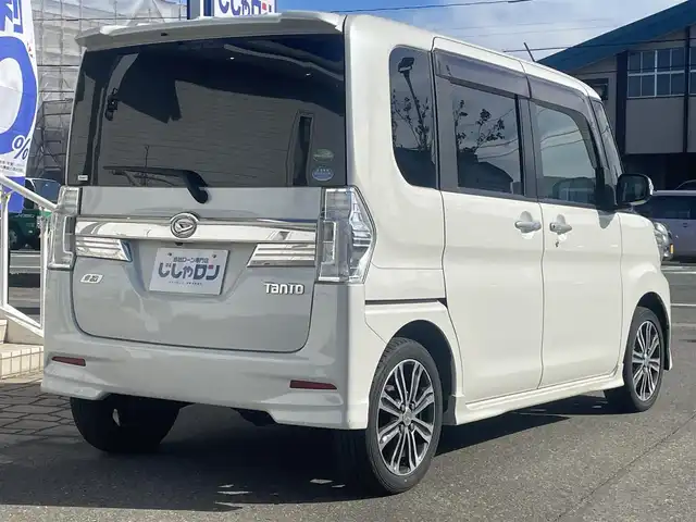 ダイハツ タント カスタム RS SA 秋田県 2014(平26)年 8.9万km パールホワイトⅢ (株)IDOMが運営する【じしゃロン秋田店】の自社ローン専用車両になりますこちらは現金またはオートローンご利用時の価格です。自社ローンご希望の方は別途その旨お申付け下さい/スマートアシスト/衝突回避支援ブレーキ機能/誤発進抑制機能(前方)/先行車発進お知らせ機能/純正SDナビ【CD/DVD/Bluetooth/SD/USB/VTR/iPod】/バックカメラ/フルセグTV/ETC/両側パワースライドドア/前方ドライブレコーダー/LEDヘッドライト