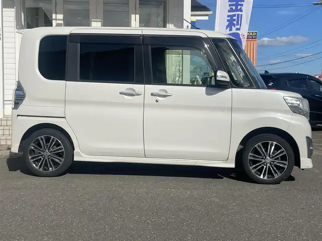 ダイハツ タント カスタム RS SA 秋田県 2014(平26)年 8.9万km パールホワイトⅢ (株)IDOMが運営する【じしゃロン秋田店】の自社ローン専用車両になりますこちらは現金またはオートローンご利用時の価格です。自社ローンご希望の方は別途その旨お申付け下さい/スマートアシスト/衝突回避支援ブレーキ機能/誤発進抑制機能(前方)/先行車発進お知らせ機能/純正SDナビ【CD/DVD/Bluetooth/SD/USB/VTR/iPod】/バックカメラ/フルセグTV/ETC/両側パワースライドドア/前方ドライブレコーダー/LEDヘッドライト
