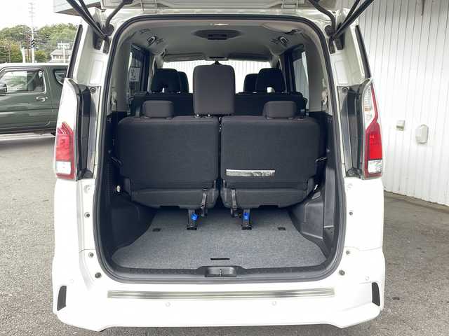 日産 セレナ ハイウェイスター プロパイロットED 長野県 2017(平29)年 5.5万km ブリリアントホワイトパール プロパイロット/純正メモリナビフルセグTV/バックカメラ/ETC/両側パワースライドドア/クルーズコントロール/純正16インチアルミ/LEDヘッドライト/スペアキー