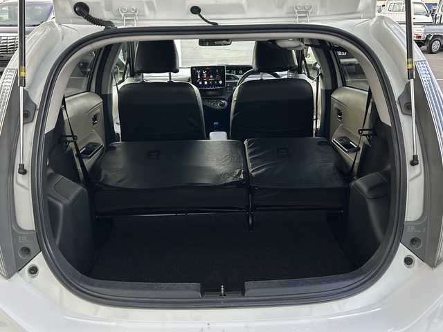 トヨタ アクア G 道東・釧路十勝 2012(平24)年 7.1万km ライムホワイトパールクリスタルシャイン ・社外液晶オーディオ/(BT.FM/AM)/・バックカメラ/・ETC/・スマートキー/・プッシュスタート/・前席シートヒーター/・社外エンジンスターター/・本革巻きステアリング/・オートエアコン/・電格ミラー/・純正フロアマット/・ドアバイザー/・LEDヘッドライト/・コーナーセンサー