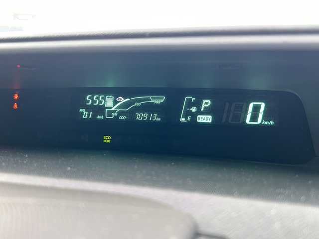 トヨタ アクア G 道東・釧路十勝 2012(平24)年 7.1万km ライムホワイトパールクリスタルシャイン ・社外液晶オーディオ/(BT.FM/AM)/・バックカメラ/・ETC/・スマートキー/・プッシュスタート/・前席シートヒーター/・社外エンジンスターター/・本革巻きステアリング/・オートエアコン/・電格ミラー/・純正フロアマット/・ドアバイザー/・LEDヘッドライト/・コーナーセンサー