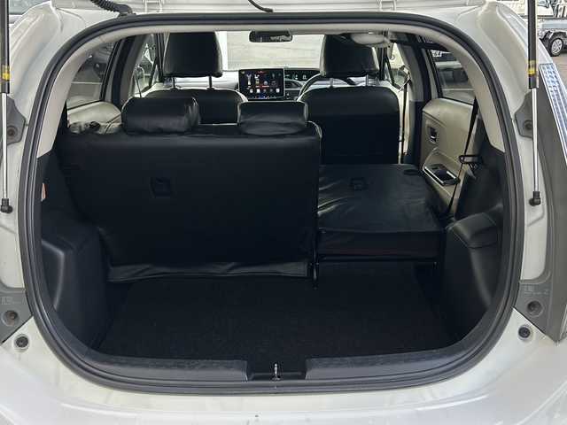 トヨタ アクア G 道東・釧路十勝 2012(平24)年 7.1万km ライムホワイトパールクリスタルシャイン ・社外液晶オーディオ/(BT.FM/AM)/・バックカメラ/・ETC/・スマートキー/・プッシュスタート/・前席シートヒーター/・社外エンジンスターター/・本革巻きステアリング/・オートエアコン/・電格ミラー/・純正フロアマット/・ドアバイザー/・LEDヘッドライト/・コーナーセンサー