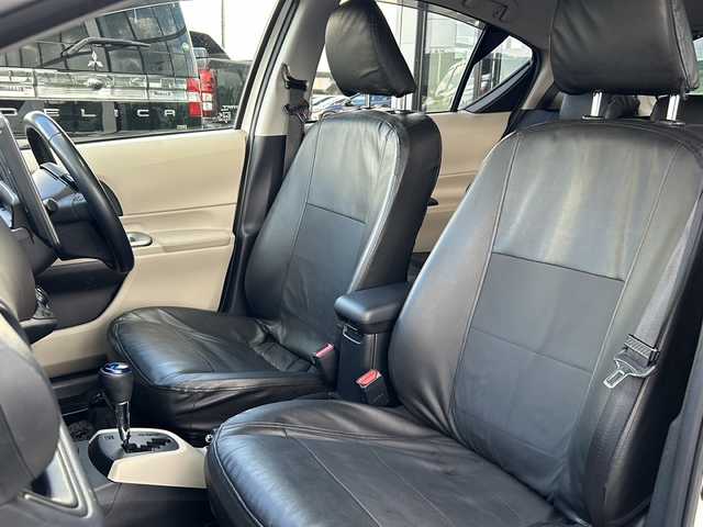 トヨタ アクア G 道東・釧路十勝 2012(平24)年 7.1万km ライムホワイトパールクリスタルシャイン ・社外液晶オーディオ/(BT.FM/AM)/・バックカメラ/・ETC/・スマートキー/・プッシュスタート/・前席シートヒーター/・社外エンジンスターター/・本革巻きステアリング/・オートエアコン/・電格ミラー/・純正フロアマット/・ドアバイザー/・LEDヘッドライト/・コーナーセンサー