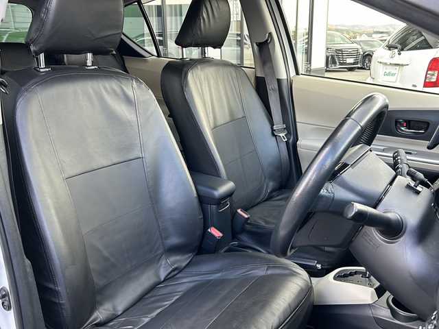 トヨタ アクア G 道東・釧路十勝 2012(平24)年 7.1万km ライムホワイトパールクリスタルシャイン ・社外液晶オーディオ/(BT.FM/AM)/・バックカメラ/・ETC/・スマートキー/・プッシュスタート/・前席シートヒーター/・社外エンジンスターター/・本革巻きステアリング/・オートエアコン/・電格ミラー/・純正フロアマット/・ドアバイザー/・LEDヘッドライト/・コーナーセンサー