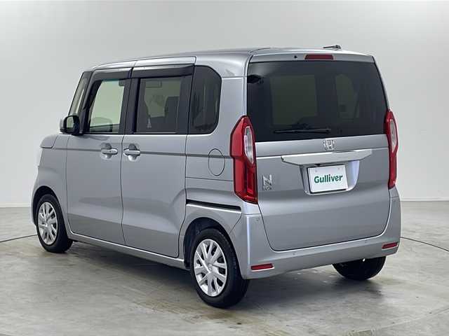 ホンダ Ｎ ＢＯＸ L 栃木県 2023(令5)年 0.4万km ルナシルバーM ホンダセンシング/・衝突軽減ブレーキ/・誤発進抑制機能/・アダプティブクルーズコントロール/・車線維持支援システム/・路外逸脱抑制機能/・先行車発進お知らせ機能/・標識認識機能/・オートハイビーム/純正9インチナビ/(CD/DVD/AM/FM/TV/BT)/オートエアコン/シートヒーター/USB端子入力/電子サイドブレーキ/ブレーキホールド/コーナーセンサー/両側パワースライドドア/禁煙車/バックカメラ/スマートキー/サイドバイザー/LEDヘッドライト/純正ドライブレコーダー