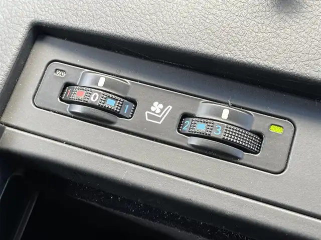 レクサス ＲＸ 270 バージョンL 宮崎県 2012(平24)年 7万km ブラック 純正ナビ/(AM.FM.Bluetooth.DVD.CD)/ワンセグTV/バックカメラ/ドライブレコーダー/ETC/パワーバックドア/パワーシート/メモリーシート/シートヒーター/ハンドルヒーター/クルーズコントロール/クリアランスソナー/オートライト/横滑り防止/オートエアコン/スマートキー