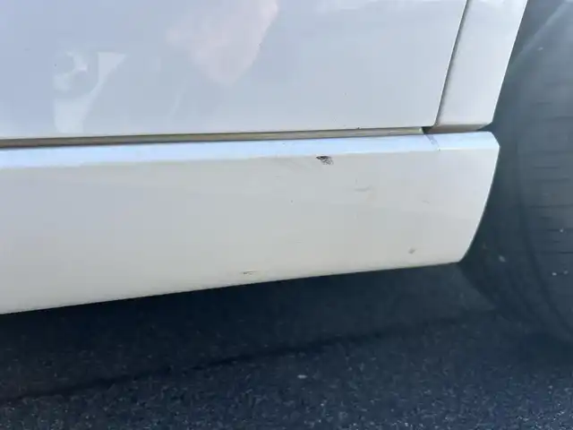 メルセデス・ベンツ Ａ１８０ スタイル 岡山県 2018(平30)年 6万km ポーラホワイト 登録時走行距離59297km/純正12.3インチナビ/フルセグTV(AM.FM.TV.BT)/バックカメラ/ETC2.0/ブラインドスポットモニター/ドライブレコーダー/シートヒーター/クリアランスソナー/衝突軽減ブレーキ/横滑り防止装置/クルーズコントロール(追従走行あり)/車線逸脱警報（レーンキープアシスト）/オートライト/アイドリングストップ/16インチ純正AW/純正フロアマット/ハーフレザーシート/D+N席パワーシート/スペアキー