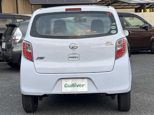 ダイハツ ミラ イース L 千葉県 2012(平24)年 12.2万km スカイブルー 純正オーディオ/ヘッドライトレベレイザー/ドアバイザー/純正フロアマット/横滑り防止機能/ハロゲンライト/エコアイドル