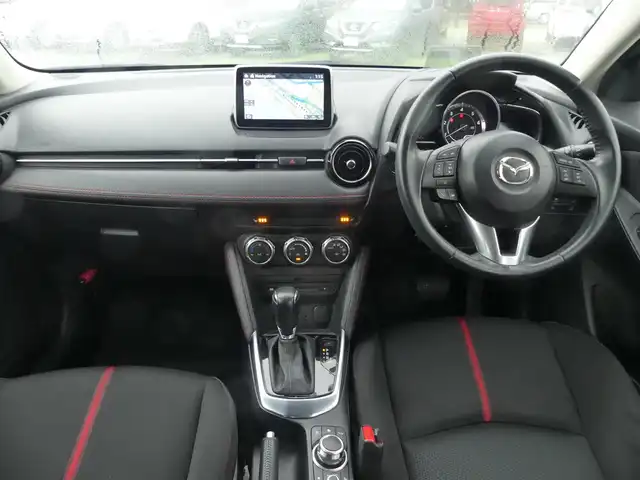 マツダ デミオ XD ツーリング 千葉県 2016(平28)年 5.6万km スノーフレイクホワイトパールマイカ スマートシティブレーキサポート/ブラインドスポットモニタリング/アクティブ・ドライビング・ディスプレイ/クルーズコントロール/i-stop/純正SDナビ/ワンセグTV/【DVD/CD再生機能　Bluetooth接続】/バックカメラ/革巻きステアリング/ステアリングスイッチ/パドルシフト/ETC/LEDヘッドライト/フォグライト/ウインカーミラー/純正16インチアルミホイル/サイド/カーテンエアバッグ/スマートキー