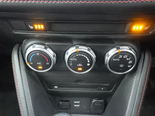 マツダ デミオ XD ツーリング 千葉県 2016(平28)年 5.6万km スノーフレイクホワイトパールマイカ スマートシティブレーキサポート/ブラインドスポットモニタリング/アクティブ・ドライビング・ディスプレイ/クルーズコントロール/i-stop/純正SDナビ/ワンセグTV/【DVD/CD再生機能　Bluetooth接続】/バックカメラ/革巻きステアリング/ステアリングスイッチ/パドルシフト/ETC/LEDヘッドライト/フォグライト/ウインカーミラー/純正16インチアルミホイル/サイド/カーテンエアバッグ/スマートキー