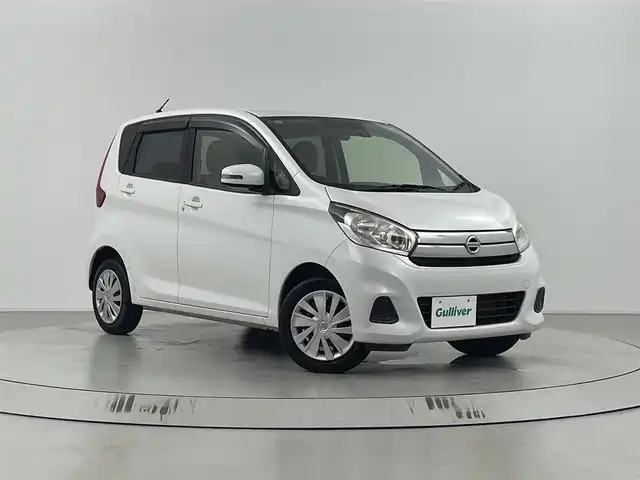 日産 デイズ X 埼玉県 2016(平28)年 3.8万km ホワイトパール ・衝突軽減システム/・純正ナビMM316D-W/(フルセグTV/CD/DVD/Bluetooth/SD/AM/FM)/・全方位カメラ/・ETC/・アイドリングストップ/・スマートキー/・プッシュスタート/・純正フロアマット/・電動格納ミラー