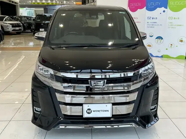 トヨタ ノア Si ダブルバイビーⅢ 埼玉県 2021(令3)年 6.1万km ブラック トヨタセーフティセンス/純正フリップダウンモニター/純正9インチナビ/　　CD/DVD/SD/BT/HDMI/USB/フルセグ/バックカメラ/両側パワースライドドア/クルーズコントロール/ハーフレザーシート/LEDオートライト/LEDフォグランプ/ビルトインETC/スマートキー/ビルトインETC/禁煙車