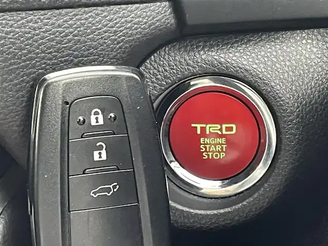 トヨタ ＲＡＶ４ アドベンチャー 茨城県 2019(令1)年 6.5万km アティチュードブラックマイカ 純正9型ナビ/バックカメラ/フルセグ/TRDフロントバンパーガーニッシュ/TRDバックドアロアガーニッシュ/TRDマッドフラップ/衝突被害軽減ブレーキ/車線逸脱抑制装置/レーダークルーズコントロール/オートマチックハイビーム/クリアランスソナー/BSM/ETC/ドラレコ/シートヒーター/ベンチレーション/社外17インチAW/LEDヘッドライト/スマートキー