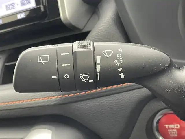 トヨタ ＲＡＶ４ アドベンチャー 茨城県 2019(令1)年 6.5万km アティチュードブラックマイカ 純正9型ナビ/バックカメラ/フルセグ/TRDフロントバンパーガーニッシュ/TRDバックドアロアガーニッシュ/TRDマッドフラップ/衝突被害軽減ブレーキ/車線逸脱抑制装置/レーダークルーズコントロール/オートマチックハイビーム/クリアランスソナー/BSM/ETC/ドラレコ/シートヒーター/ベンチレーション/社外17インチAW/LEDヘッドライト/スマートキー