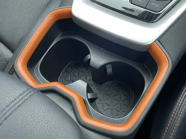 トヨタ ＲＡＶ４ アドベンチャー 茨城県 2019(令1)年 6.5万km アティチュードブラックマイカ 純正9型ナビ/バックカメラ/フルセグ/TRDフロントバンパーガーニッシュ/TRDバックドアロアガーニッシュ/TRDマッドフラップ/衝突被害軽減ブレーキ/車線逸脱抑制装置/レーダークルーズコントロール/オートマチックハイビーム/クリアランスソナー/BSM/ETC/ドラレコ/シートヒーター/ベンチレーション/社外17インチAW/LEDヘッドライト/スマートキー