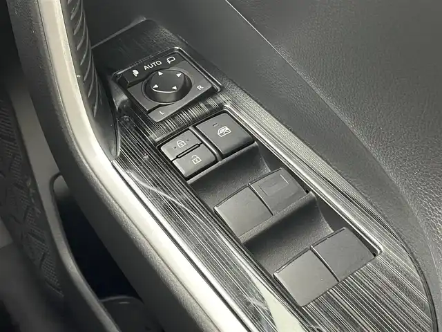 トヨタ ＲＡＶ４ アドベンチャー 茨城県 2019(令1)年 6.5万km アティチュードブラックマイカ 純正9型ナビ/バックカメラ/フルセグ/TRDフロントバンパーガーニッシュ/TRDバックドアロアガーニッシュ/TRDマッドフラップ/衝突被害軽減ブレーキ/車線逸脱抑制装置/レーダークルーズコントロール/オートマチックハイビーム/クリアランスソナー/BSM/ETC/ドラレコ/シートヒーター/ベンチレーション/社外17インチAW/LEDヘッドライト/スマートキー